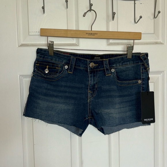 NWT Womens True Religion Joey Cut-Off Low Rise Shorts 29 MSRP $119 - Picture 4 of 9